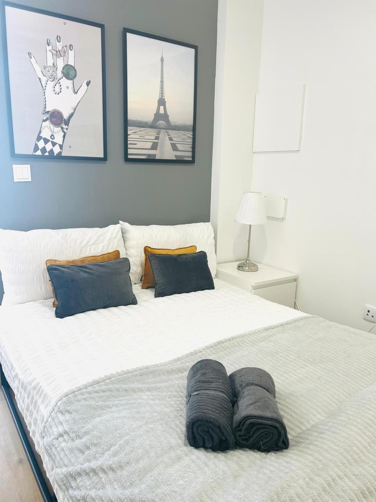 Lisbon, Location, Ideal For Tourists Apartment
