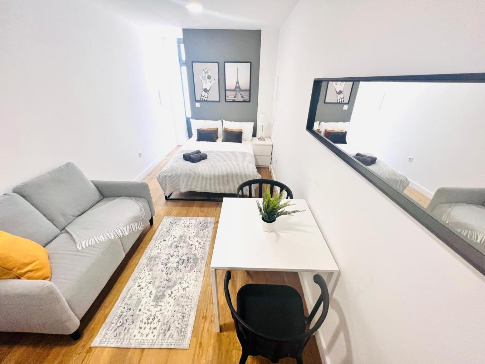 Lisbon, Location, Ideal For Tourists Apartment *